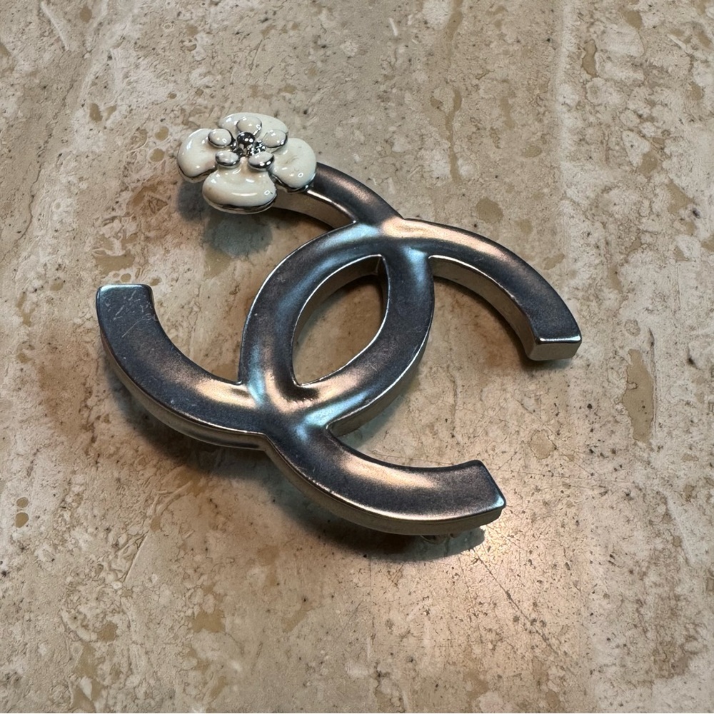 Chanel CC Camilla Brooch